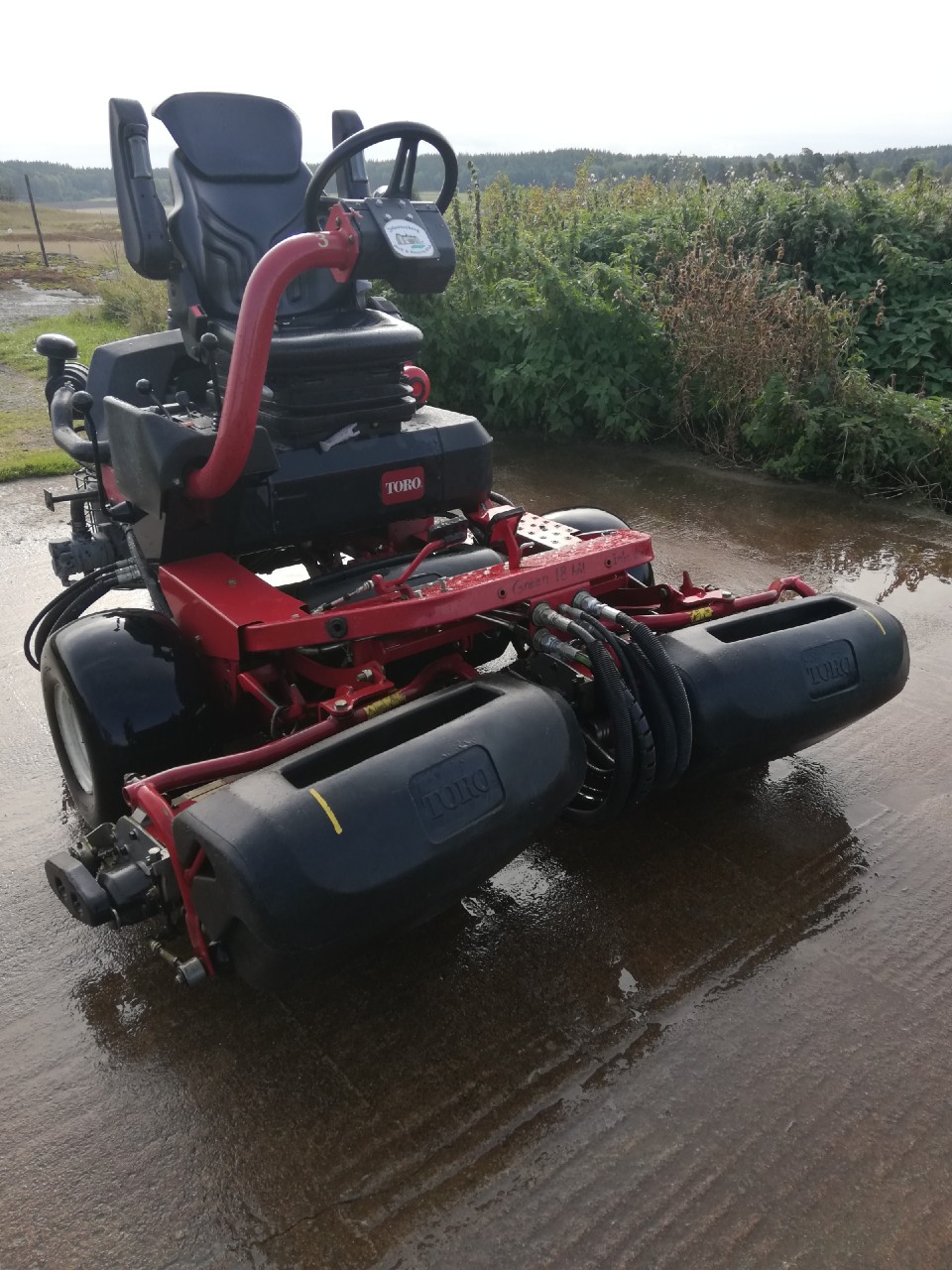 Toro green mower triplex