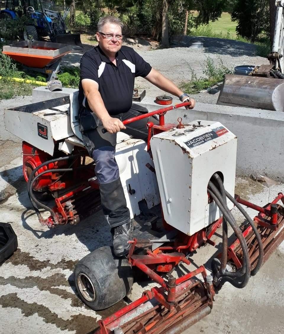 Old Ransome Jacobsen hydraulic green mower